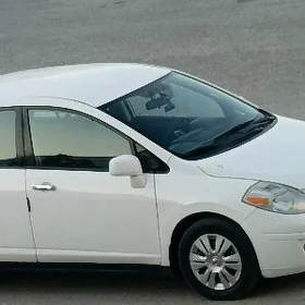 Nissan Versa 2010