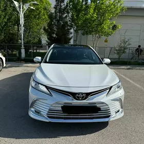 Toyota Camry 2023