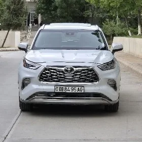 Toyota Highlander 2022