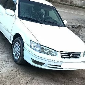 Toyota Camry 2000