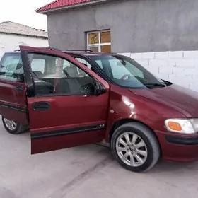 Opel Sintra 1999