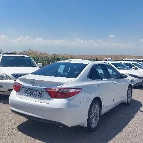Toyota Camry 2016