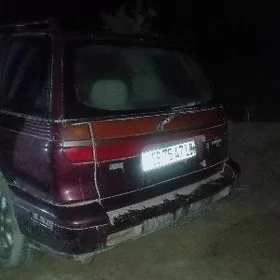 Mitsubishi Chariot 1993