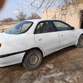 Toyota Carina 1995