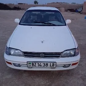 Toyota Corona 1995