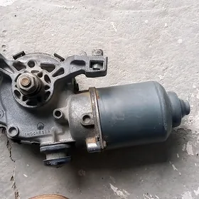 Steklooçist. motor