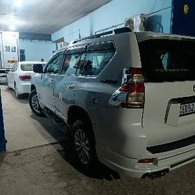 Toyota Land Cruiser Prado 2013