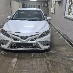 Toyota Camry 2020