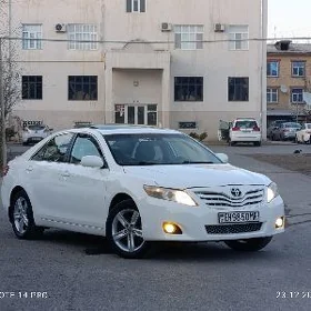 Toyota Camry 2010