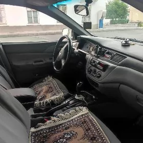 Mitsubishi Lancer 2011