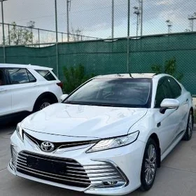 Toyota Camry 2023