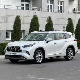 Toyota Highlander 2021