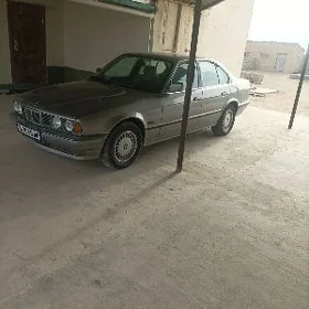 BMW 525 1989