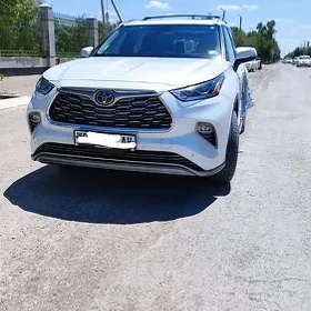 Toyota Highlander 2024