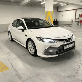Toyota Camry 2024