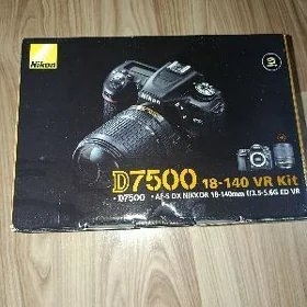 Nikon D7500