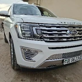 Ford Expedition 2022