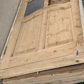 Агач  гапы дашаркы ве ичерки