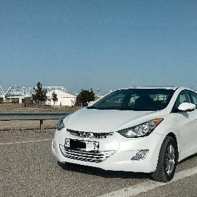 Hyundai Elantra 2012