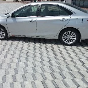 Toyota Camry 2017