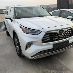 Toyota Highlander 2020
