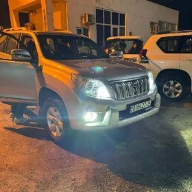 Toyota Land Cruiser Prado 2011