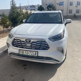 Toyota Highlander 2023