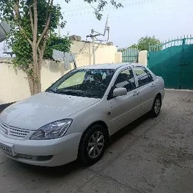 Mitsubishi Lanser 2010