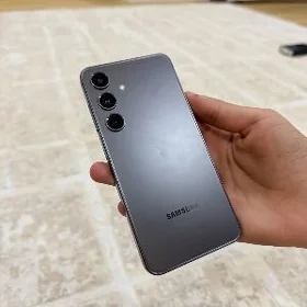 Samsung S24