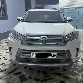 Toyota Highlander 2019