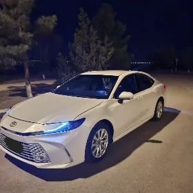 Toyota Camry 2025