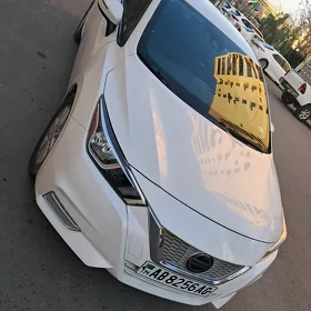 Nissan Versa 2021