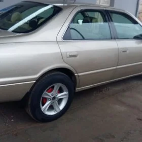 Toyota Camry 1999