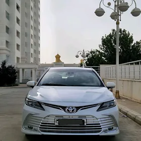 Toyota Camry Hybrid 2020
