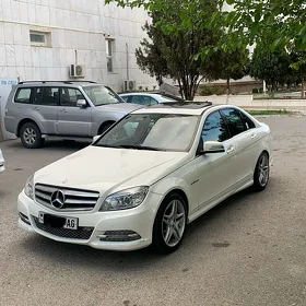 Mercedes-Benz C300 2010