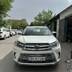 Toyota Highlander 2018