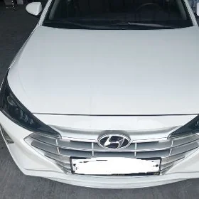 Hyundai Elantra 2020