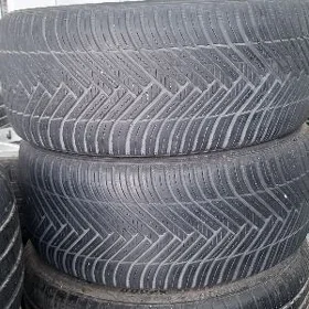 245-40-18 hankook