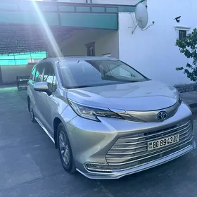 Toyota Sienna 2022