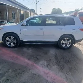 Toyota Highlander 2013