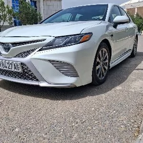Toyota Camry 2019