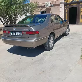 Toyota Camry 1999