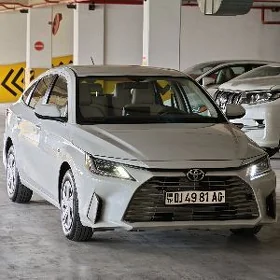 Toyota Yaris 2024