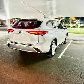 Toyota Highlander 2020