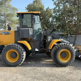 XCMG LW300F 2022