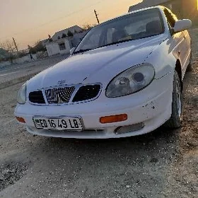 Daewoo Leganza 1999