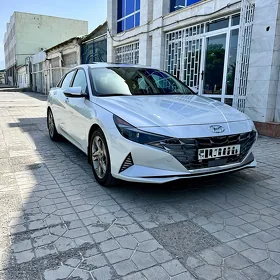 Hyundai Elantra 2021