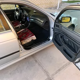 BMW E39 1999