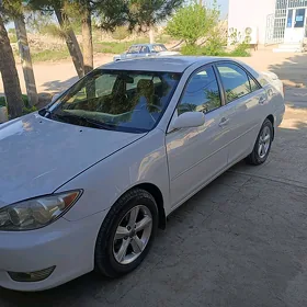 Toyota Camry 2004