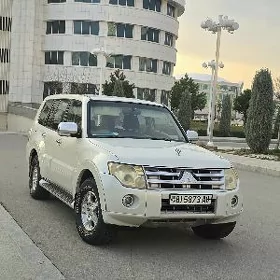 Mitsubishi Pajero 2007